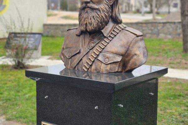 IMG-795aff22e9fa292567504e3e80f7f3a1-V